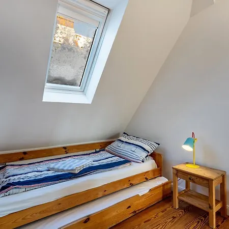 Haus Uebersee Tonga * Lubeck